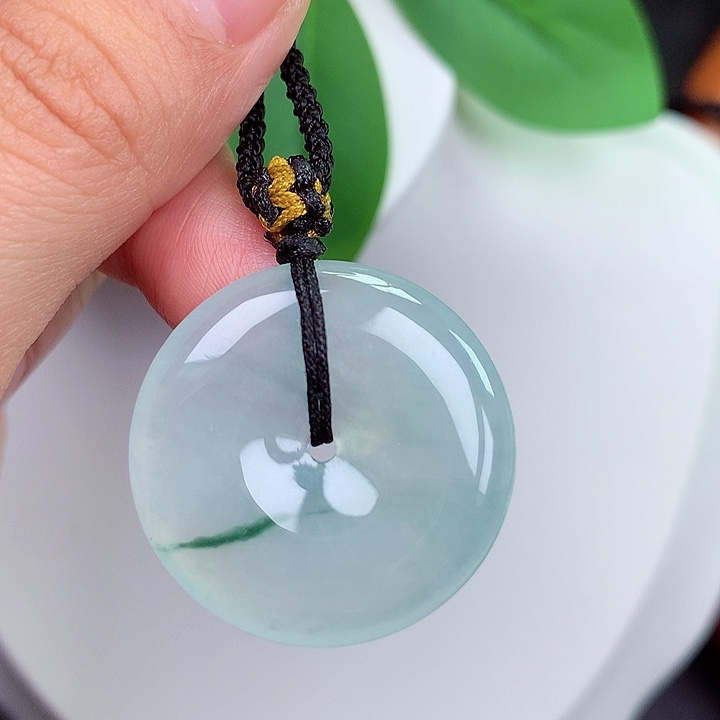 颈饰未镶嵌翡翠平安扣 28.1x4.7mm