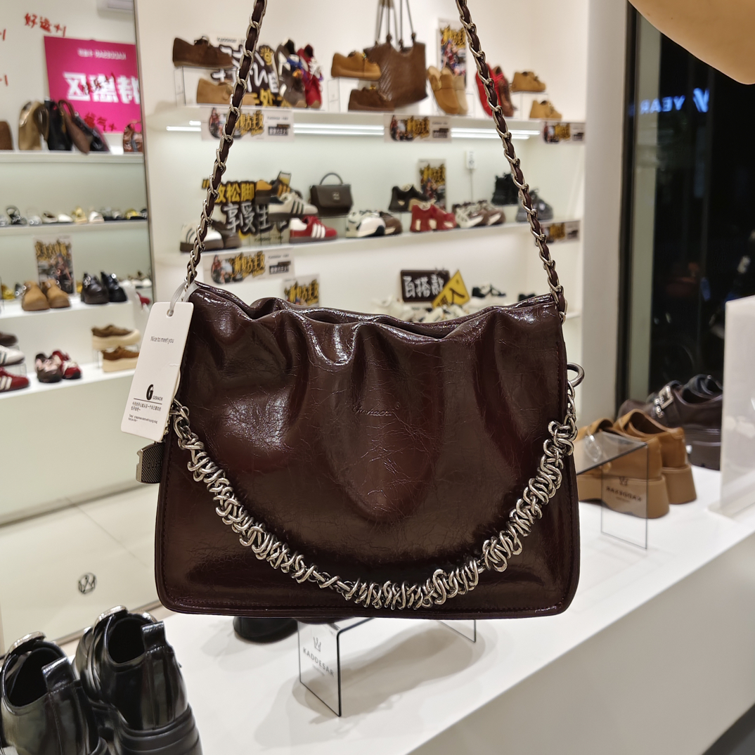 轻奢时尚女包  两背  装饰链