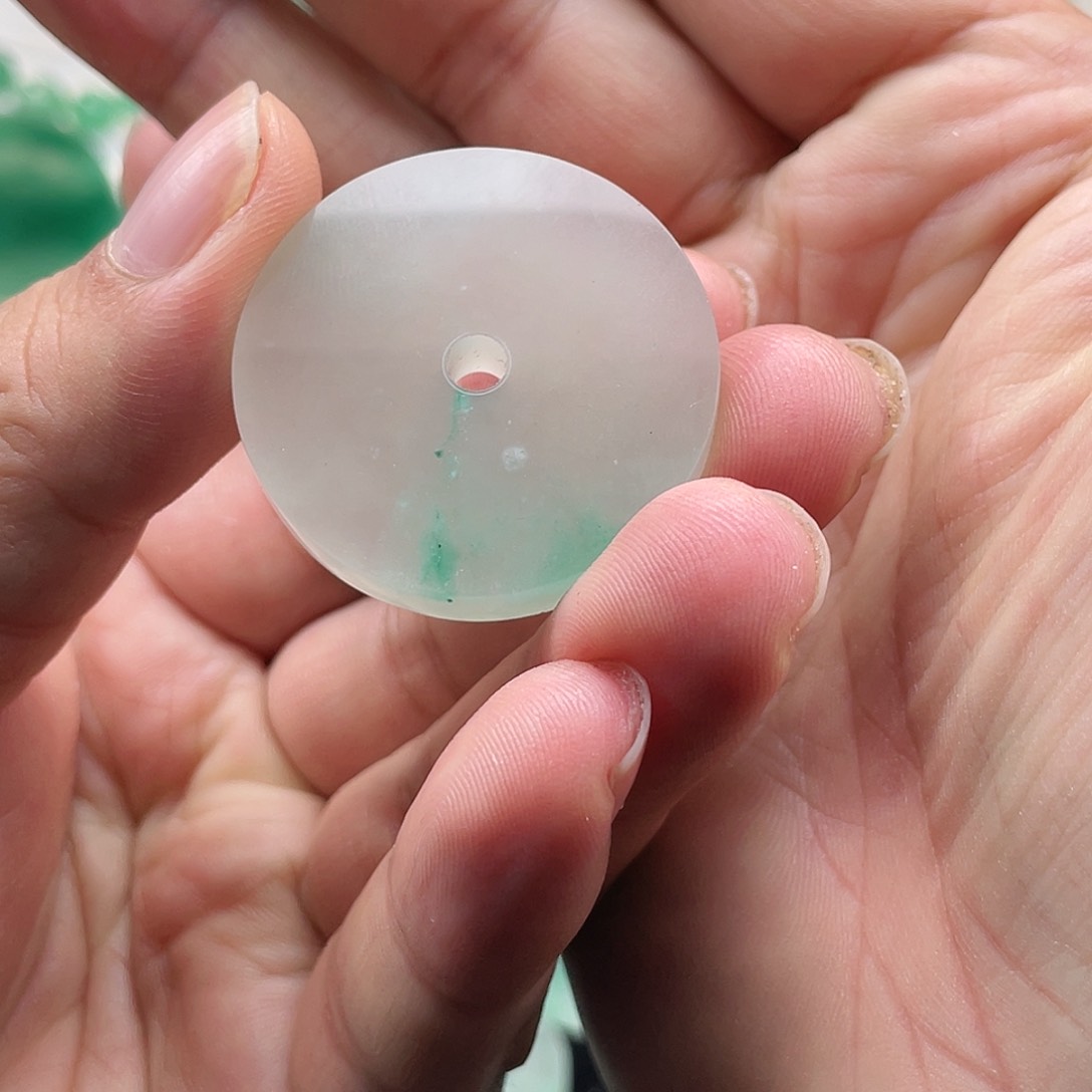 石英质玉吊坠(不含链)未镶嵌