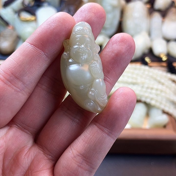 和田玉颈饰未镶嵌