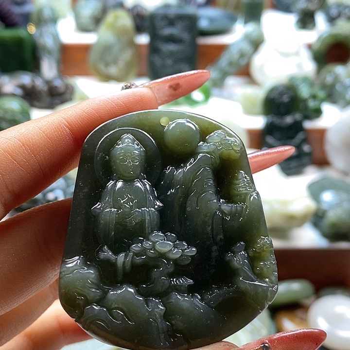 和田玉颈饰未镶嵌