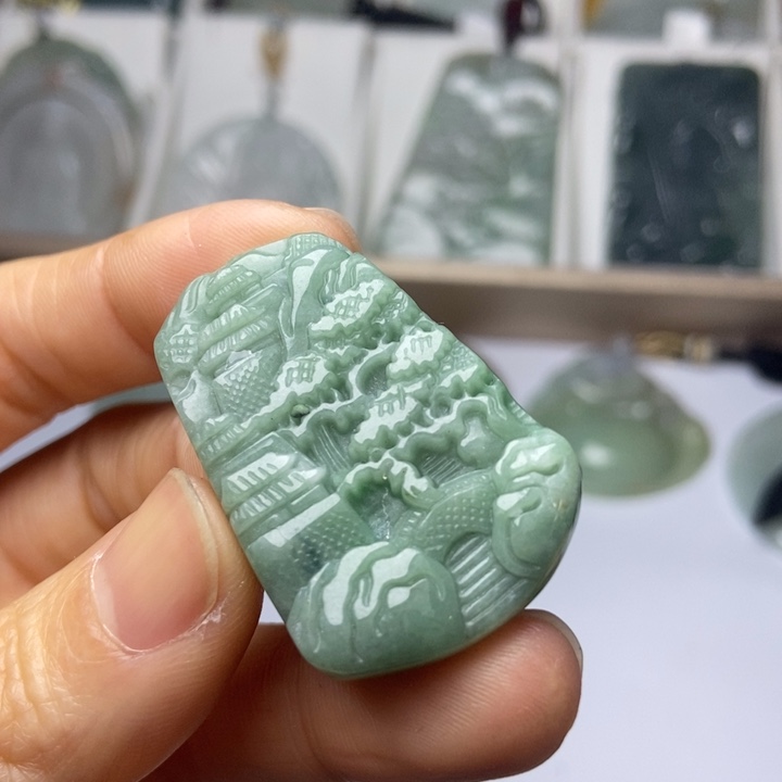 翡翠未镶嵌颈饰翡翠