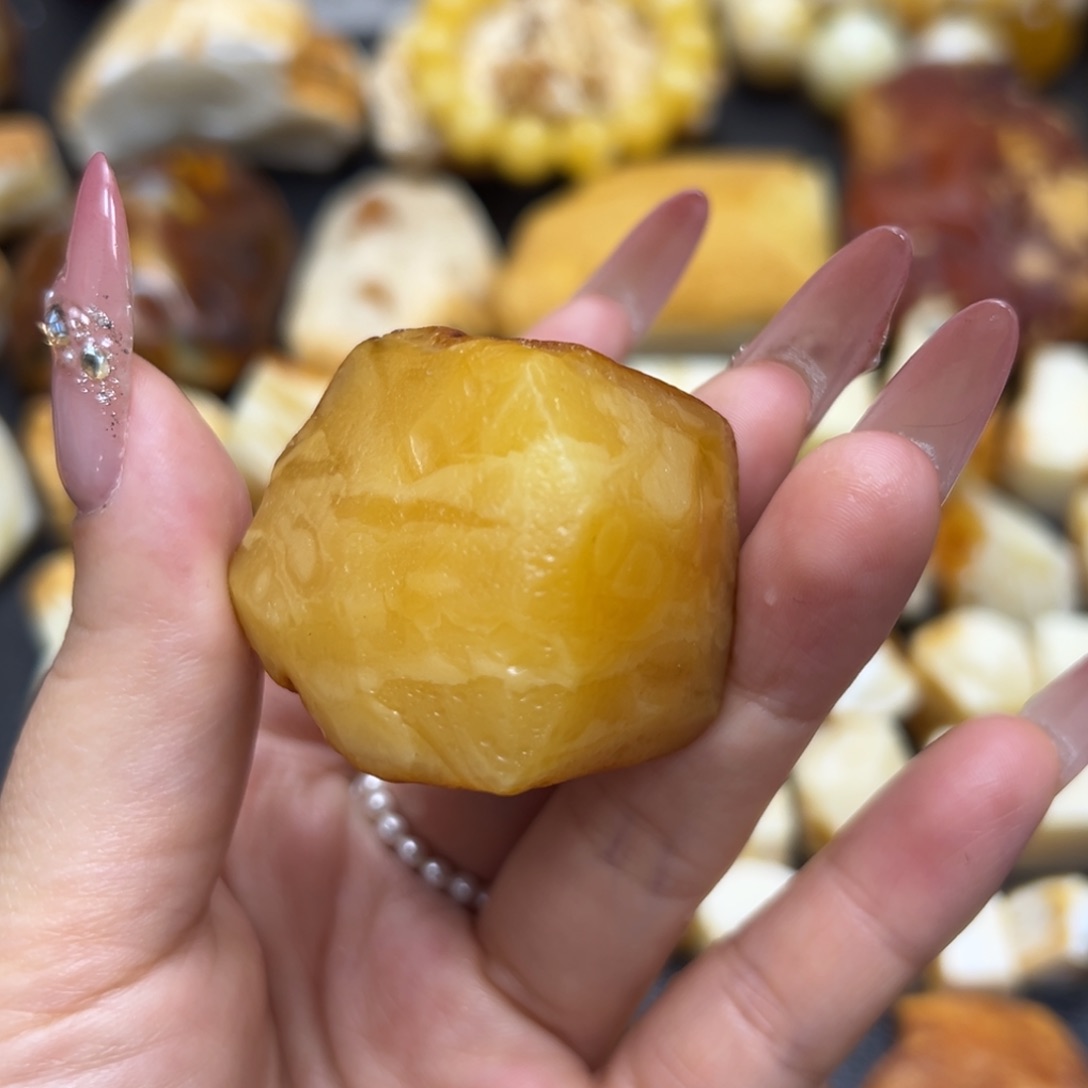 定制琥珀未镶嵌蜜蜡