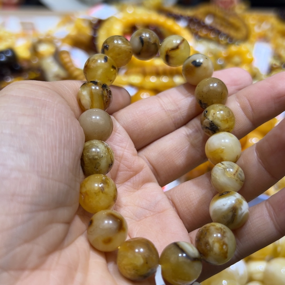 琥珀珠宝奇石未镶嵌