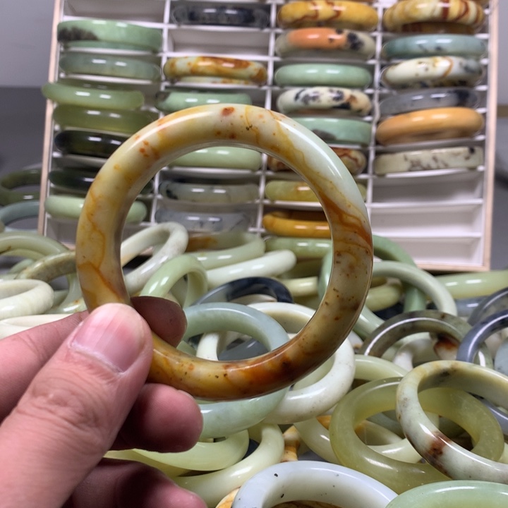 蛇纹石玉手镯未镶嵌A**S