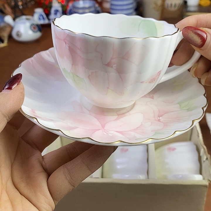 瓷器铜铁器木粉花瓶盘子