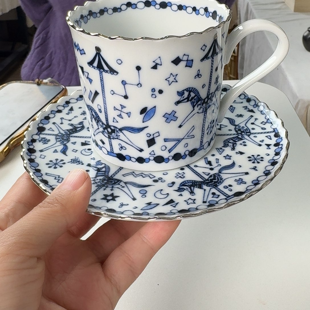 瓷片圣诞乐园咖啡杯碟