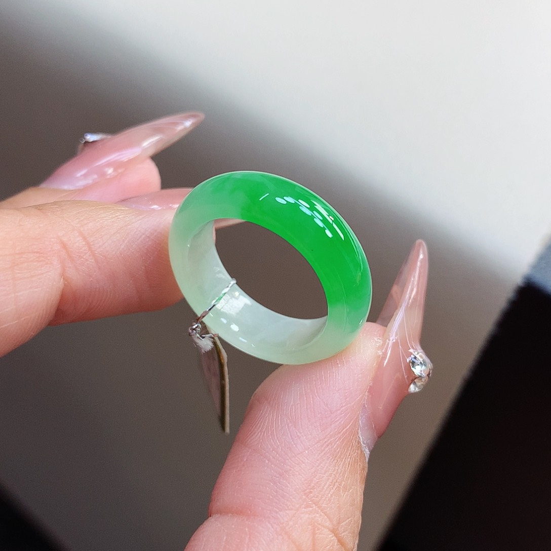 翡翠未镶嵌戒指15号