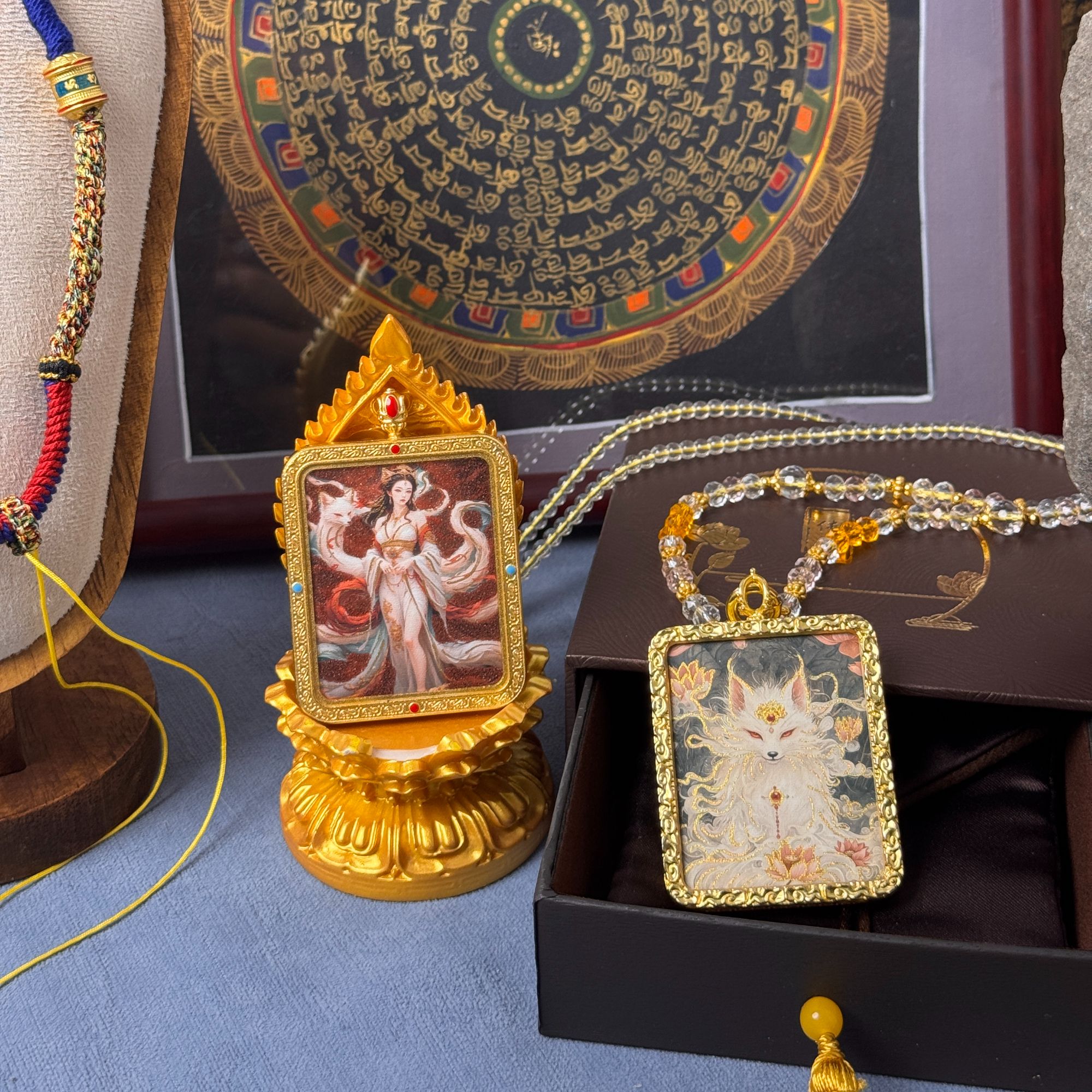 九尾狐唐卡真品西藏手工唐卡五台山狐仙娘娘小九唐卡吊坠感情招米