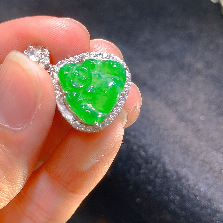 【闪购商品】翡翠颈饰银S925镶嵌翡翠