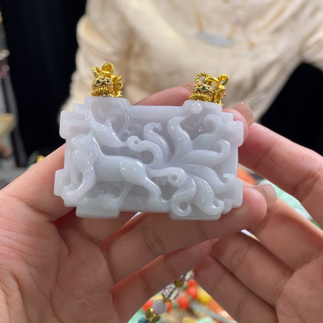 翡翠颈饰未镶嵌代编织