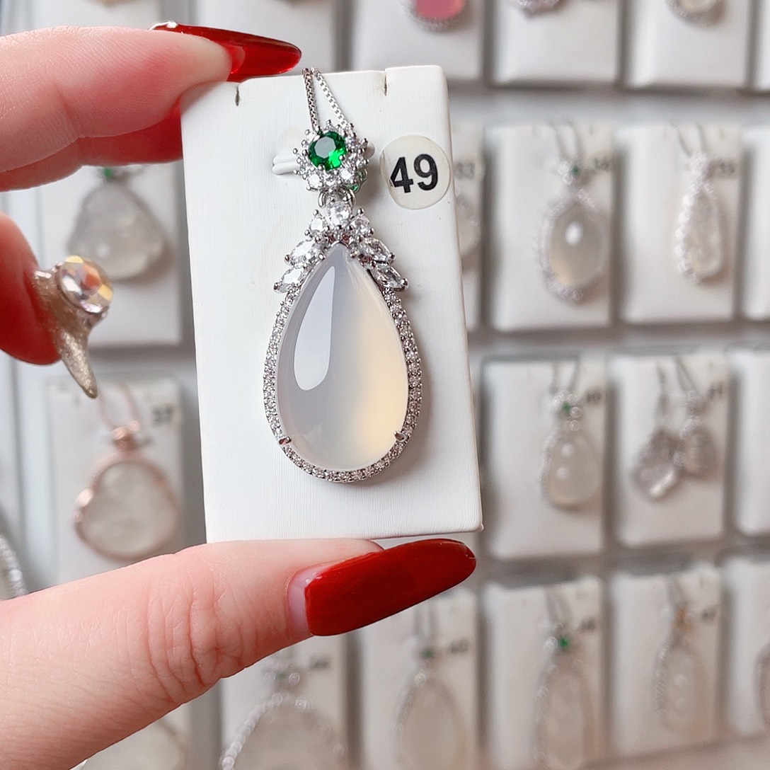 玛瑙/玉髓吊坠(赠链)未镶嵌