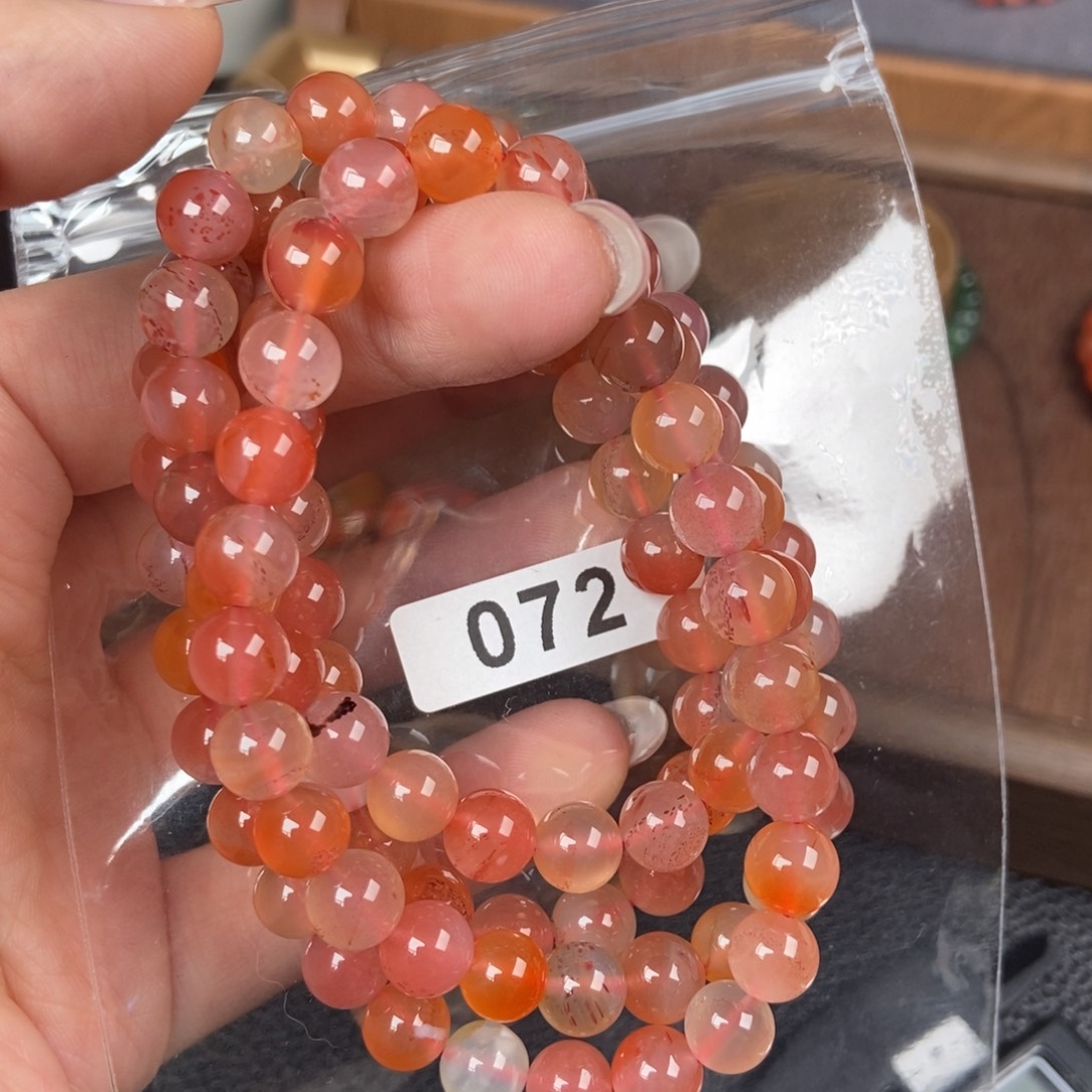 南红玛瑙未镶嵌手链