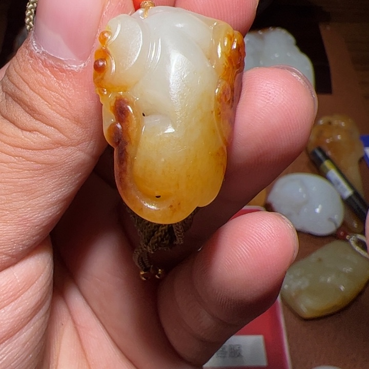 和田玉颈饰未镶嵌花***手