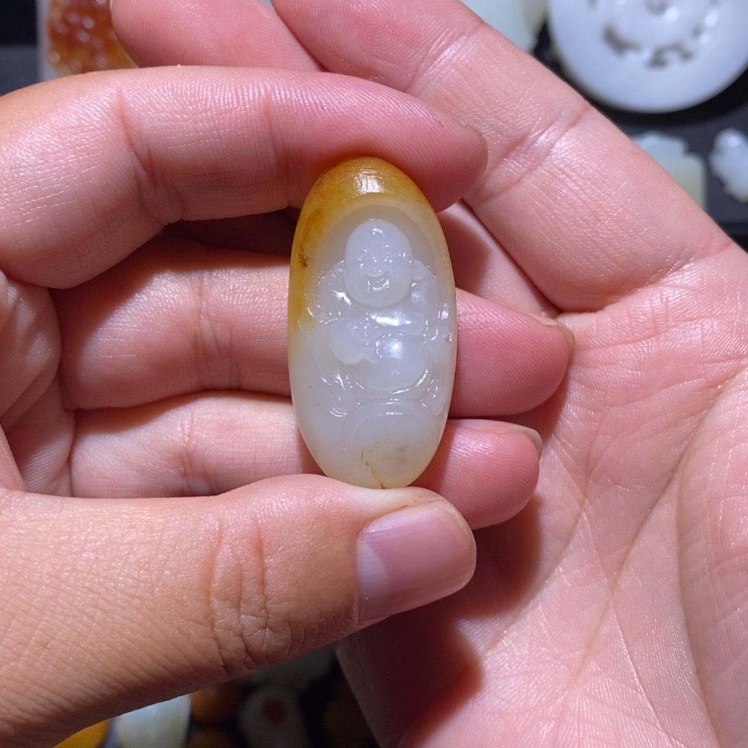 见***海和田玉未镶嵌颈饰