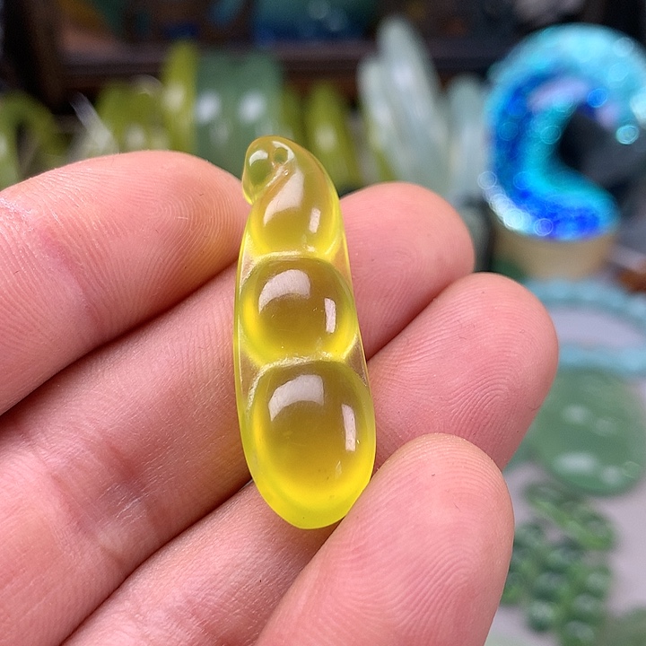 蛇纹石玉挂坠未镶嵌