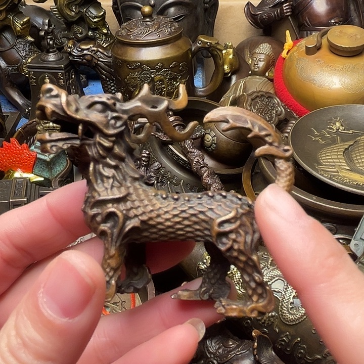 精美铜器批发档口