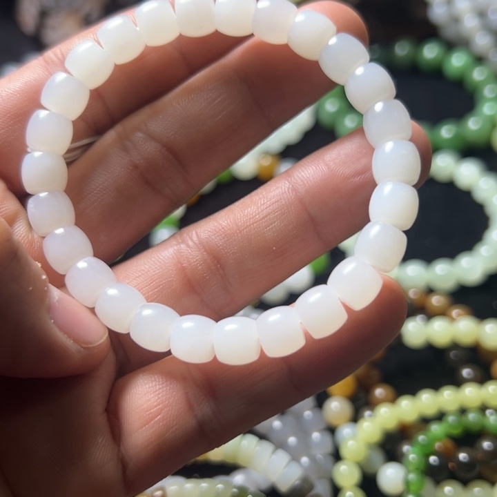 和田玉（糖玉）未镶嵌手链