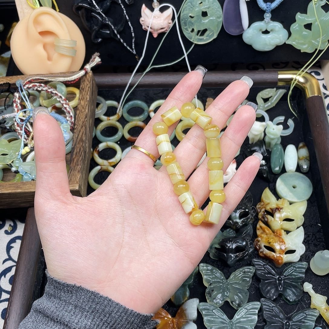 蛇纹石玉未镶嵌颈饰福利