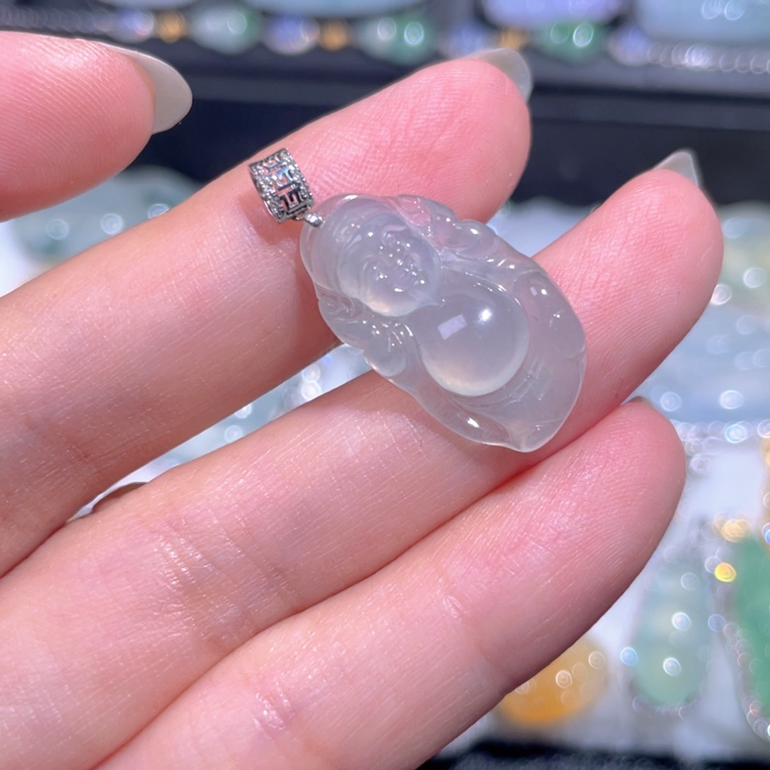 颈饰18K金镶嵌翡翠翡翠