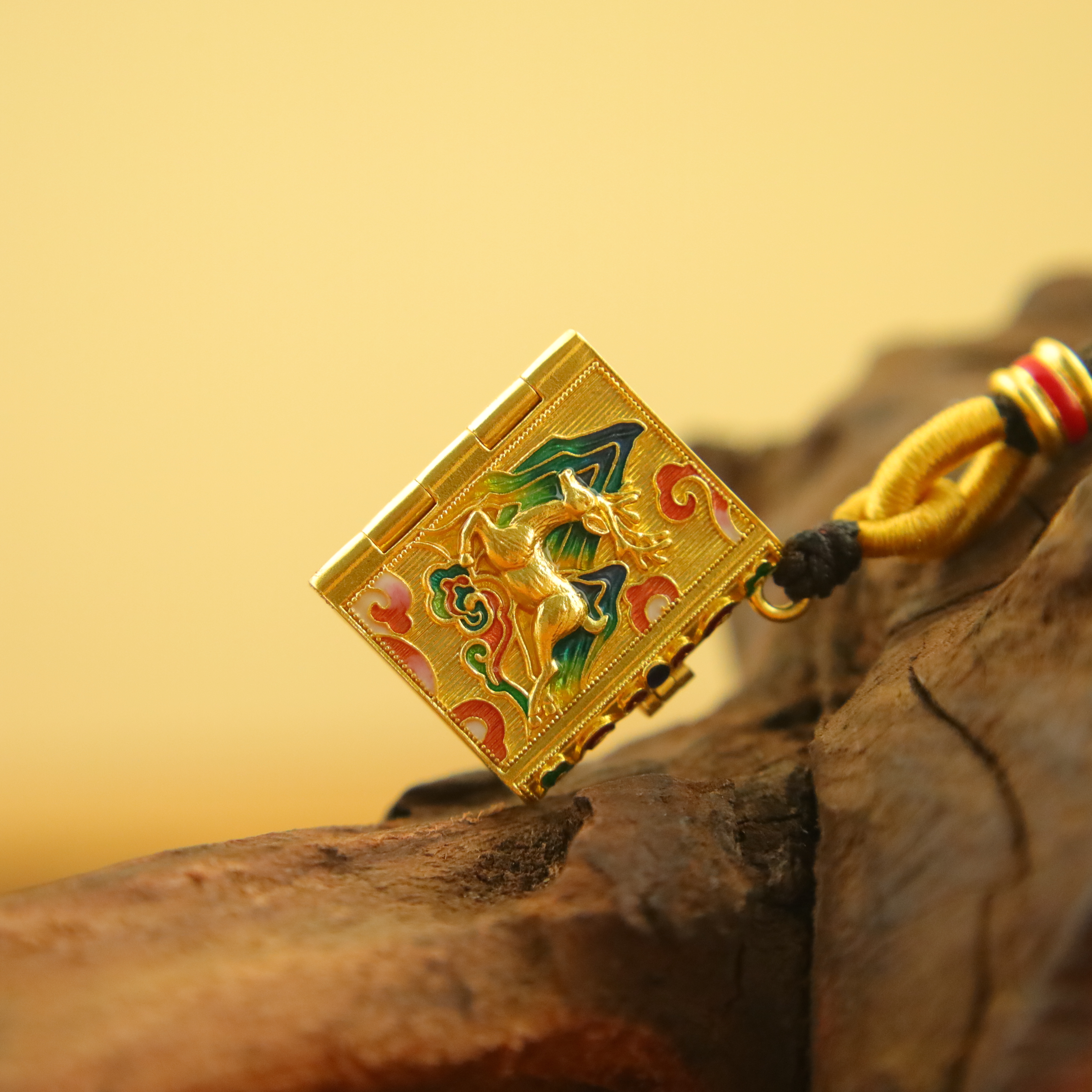 【九色鹿-一鹿平安】古法金黄金手工錾刻足金999吊坠挂坠项链889