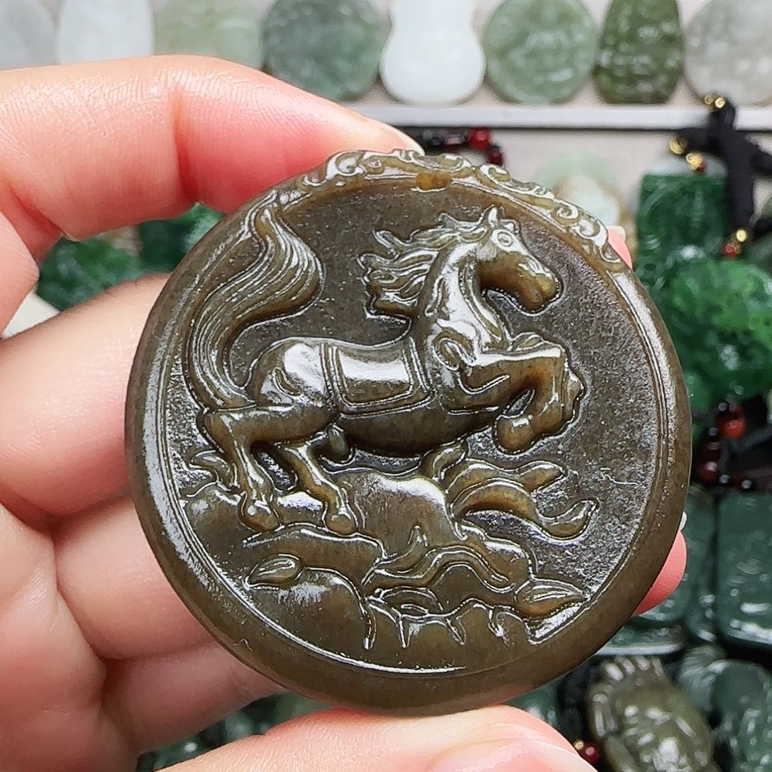 和田玉未镶嵌颈饰