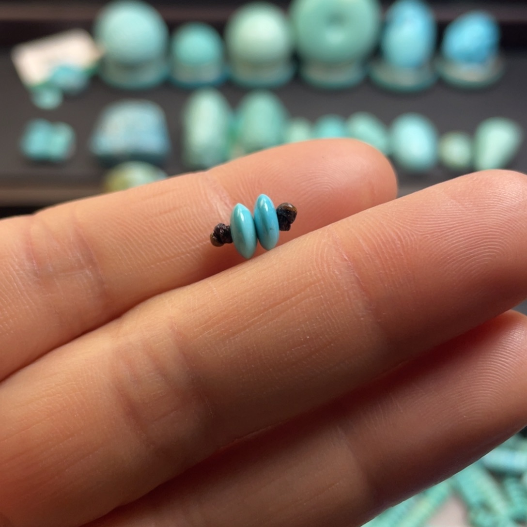 绿松石颈饰未镶嵌