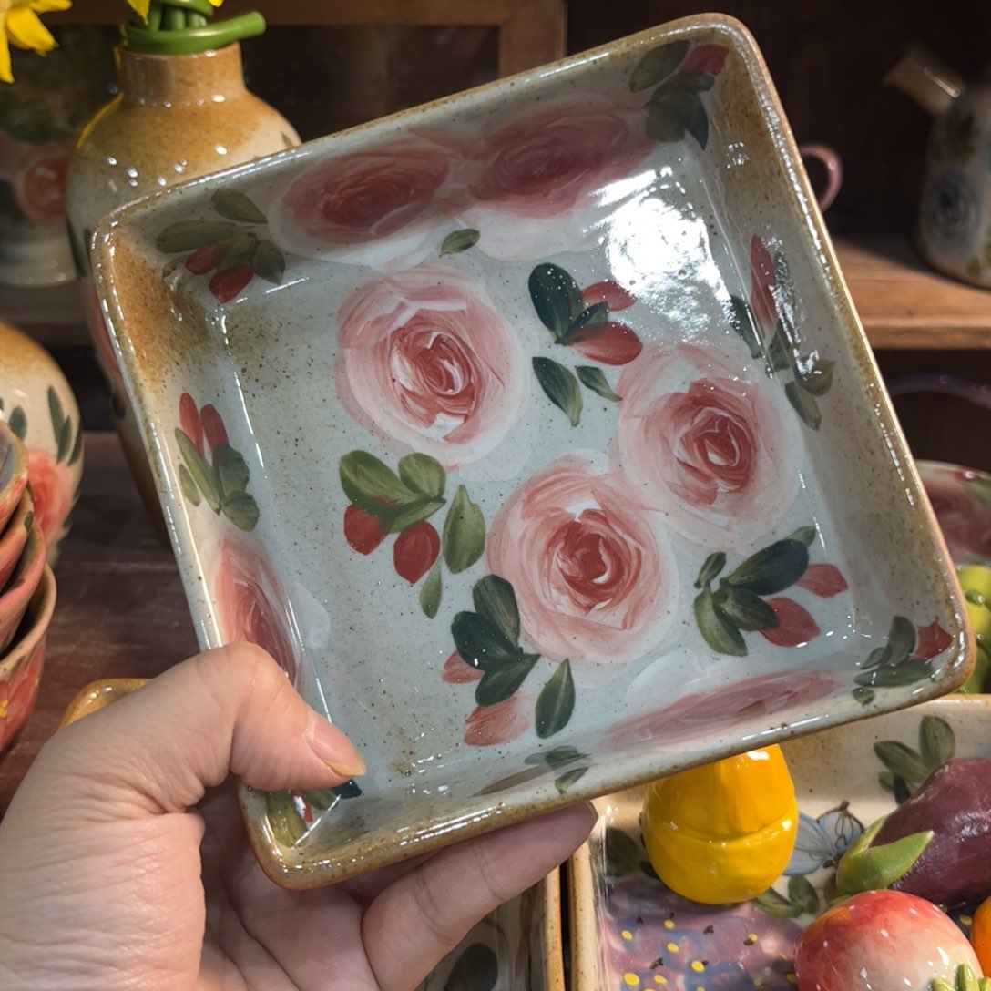 壶红红火火恍恍惚惚哈哈哈哈笑着