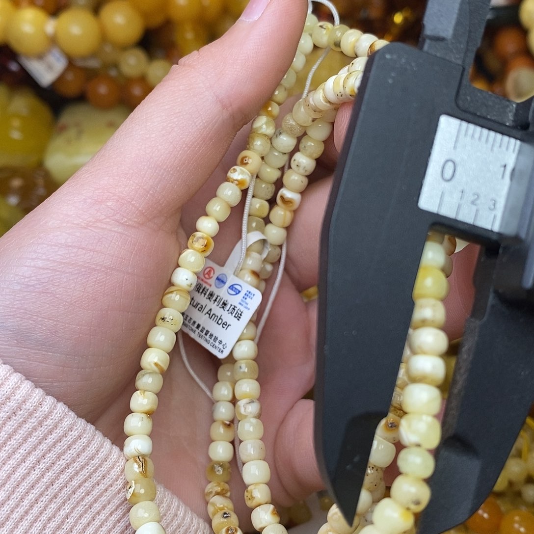 未镶嵌琥珀珠宝奇石