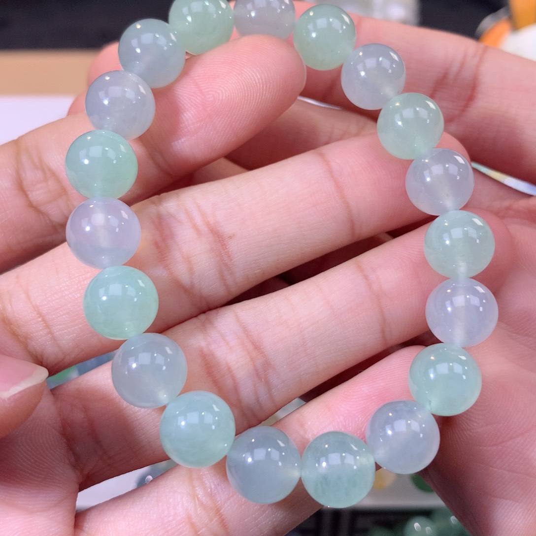 翡翠手链未镶嵌翡翠