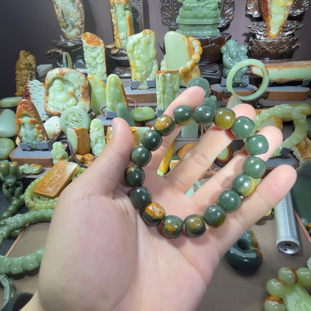 透闪石质玉手串未镶嵌