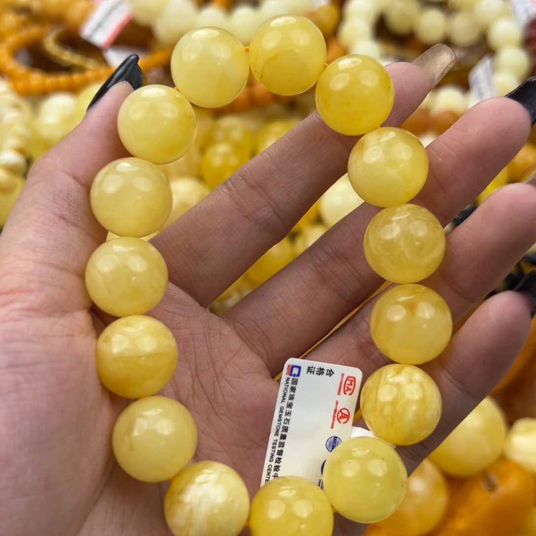 琥珀珠宝奇石未镶嵌