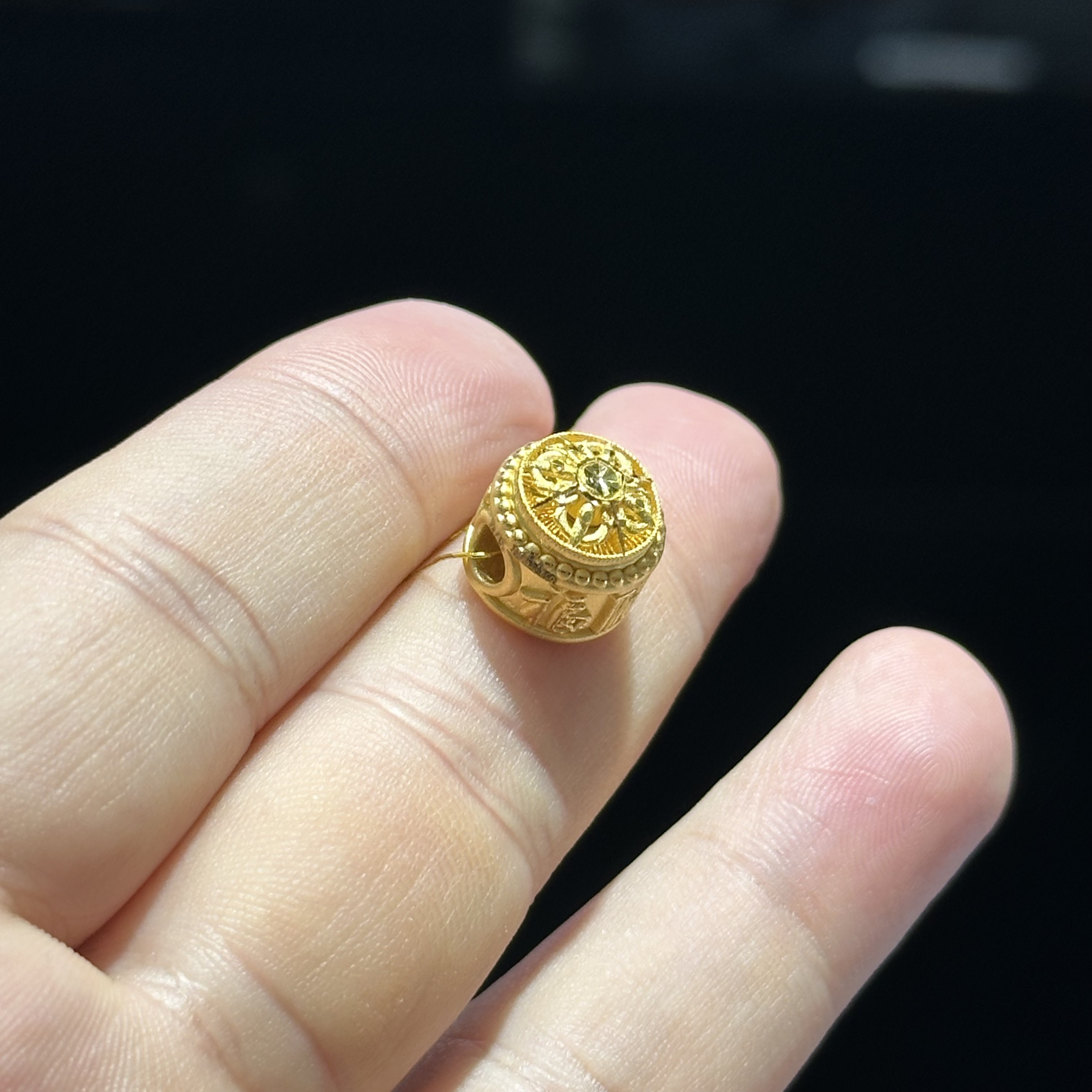 足金999 精品 百富通孔（可转动）2.560