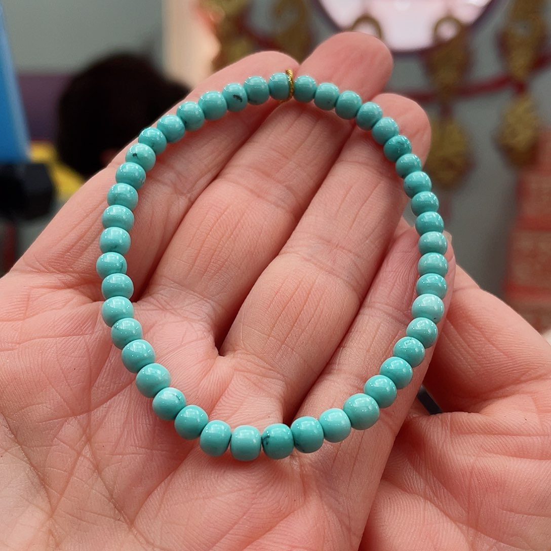 绿松石颈饰未镶嵌