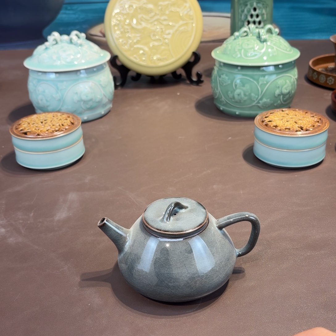 杯龙泉青瓷茶具微瑕