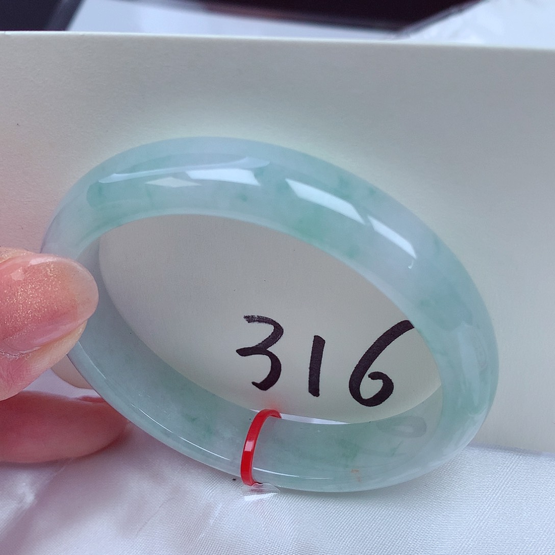 翡翠手镯（贵妃镯）未镶嵌翡翠