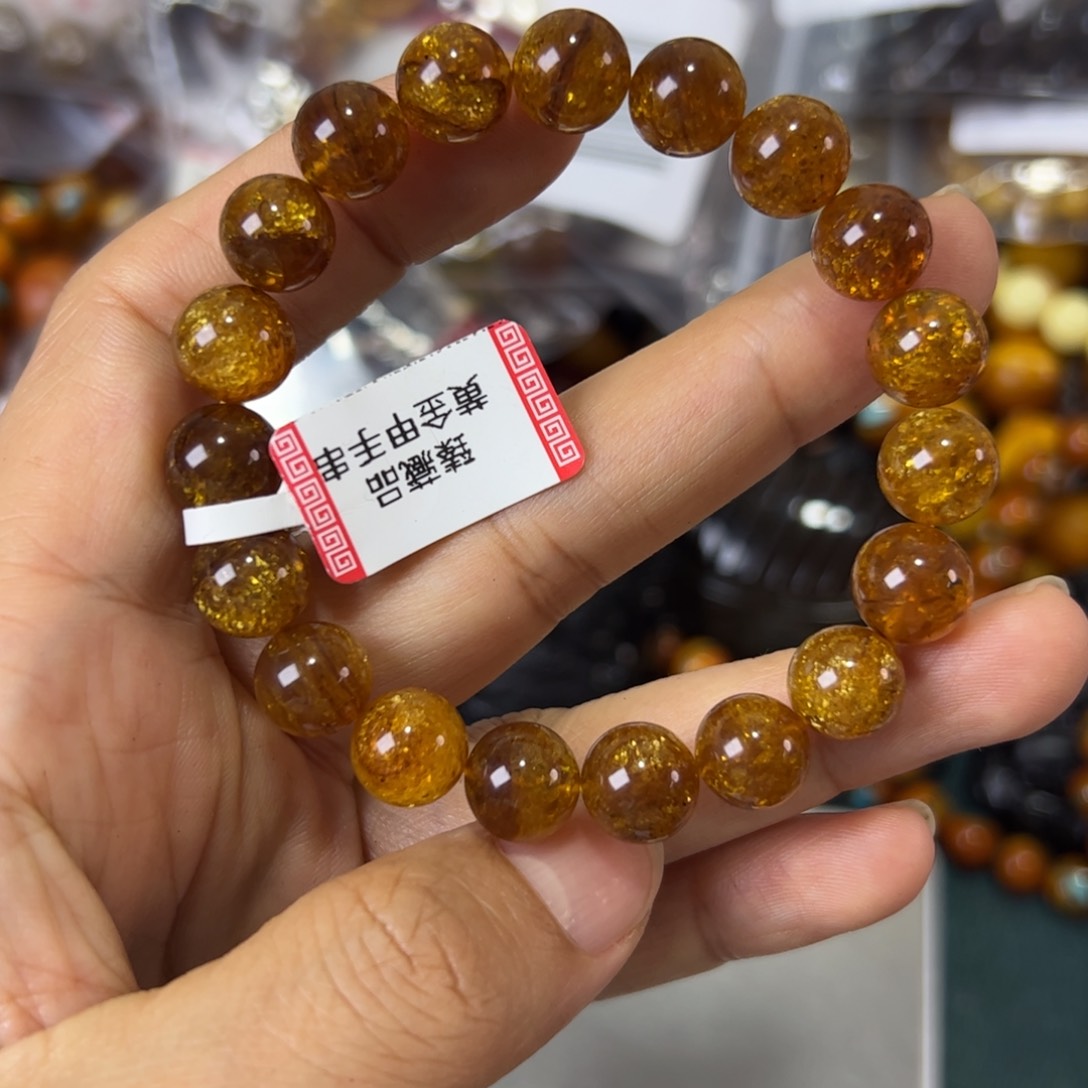 未镶嵌琥珀珠宝奇石105