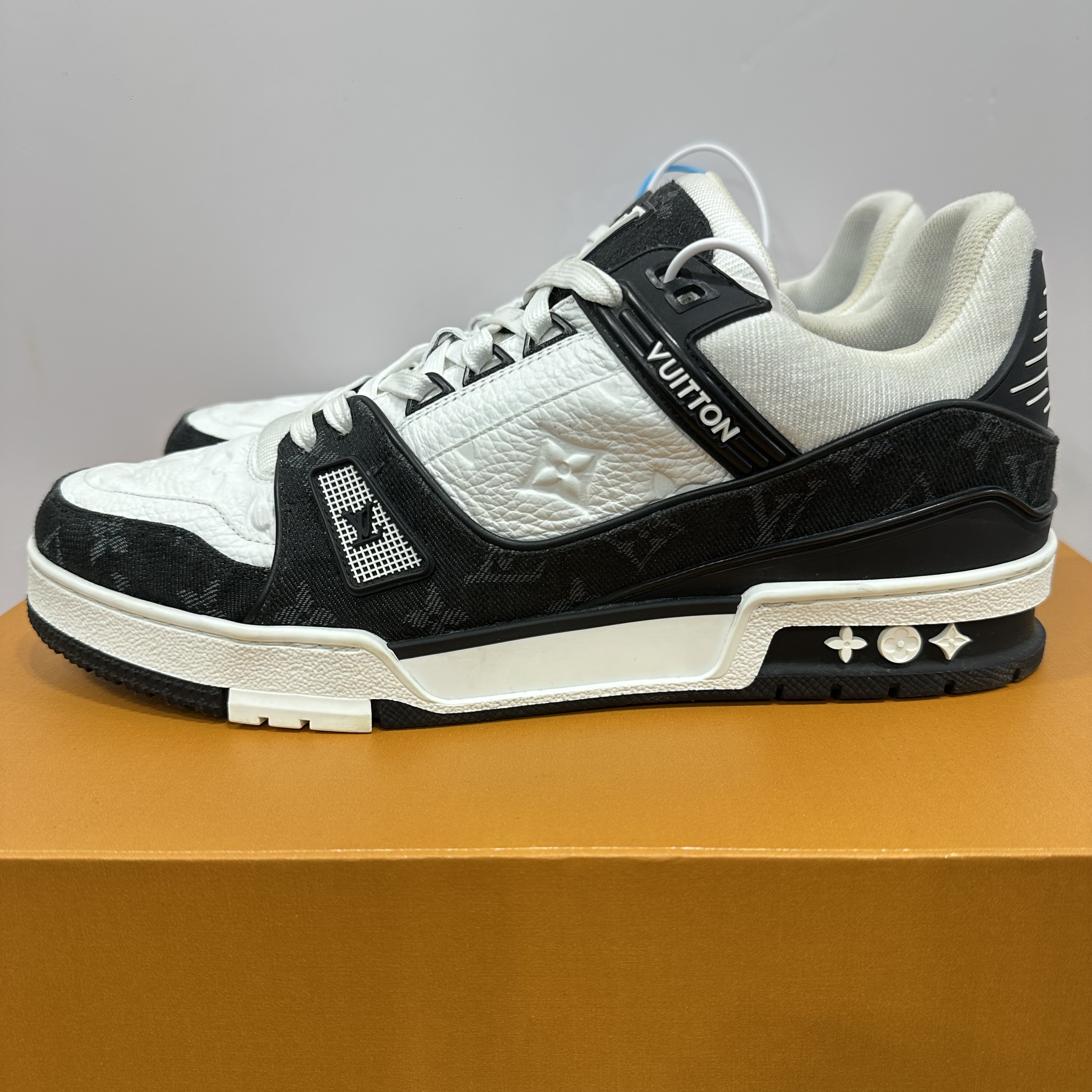 95新 LouisVuitton/路易威登 42码 trainer 黑白牛仔 低帮板鞋