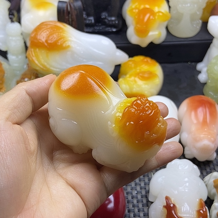 无花朵原石手把件