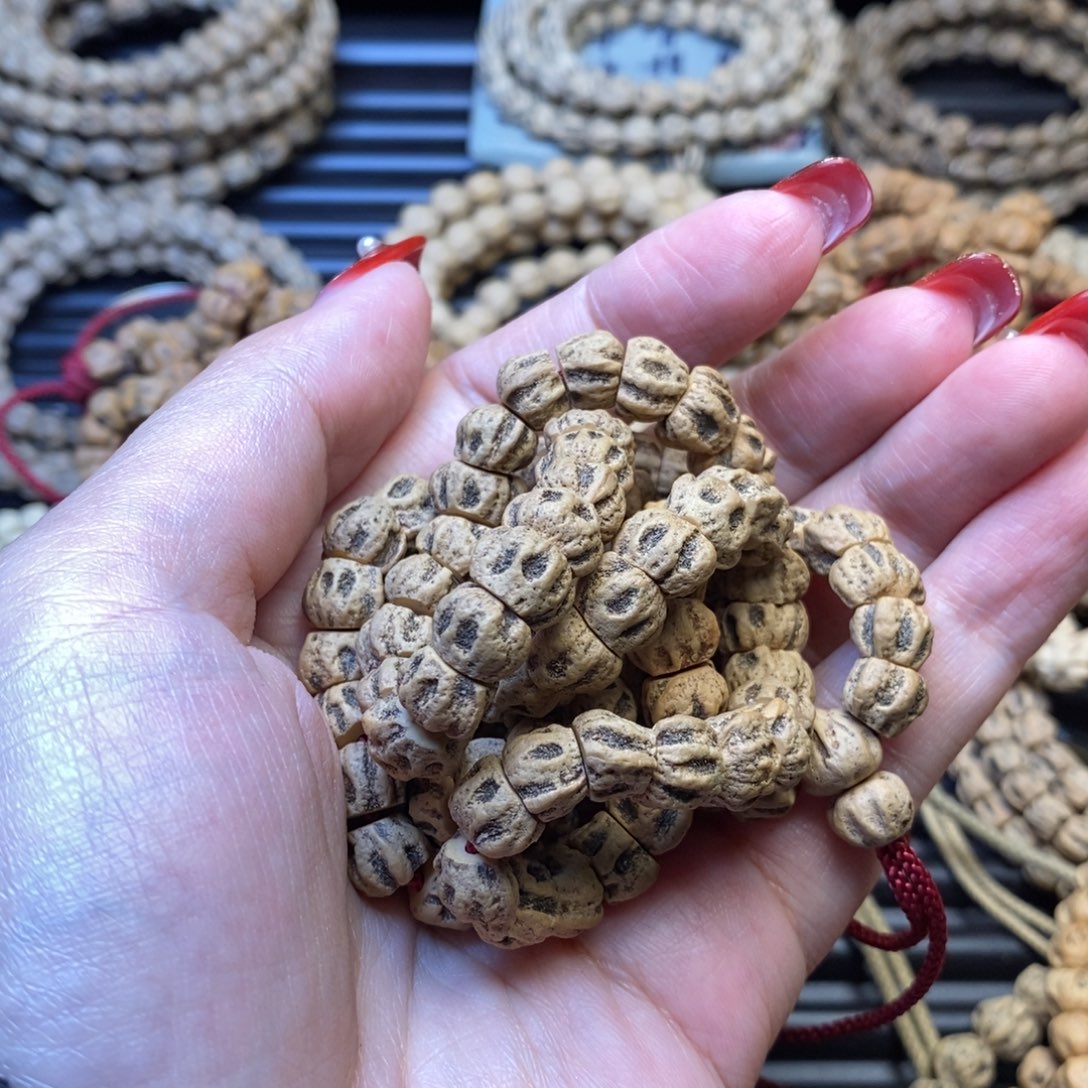 柏香籽/百香籽吊坠不****❄