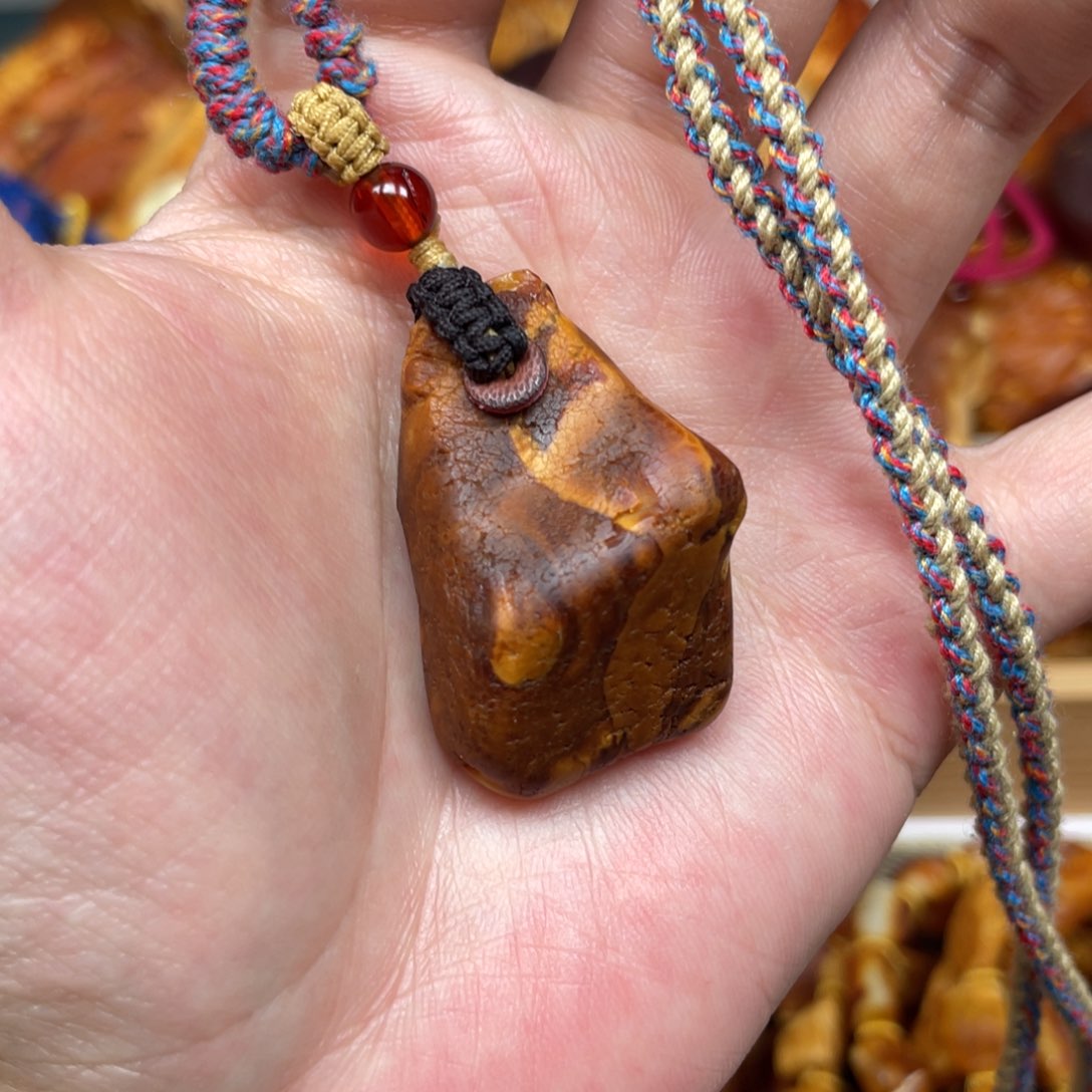 蜜蜡珠宝奇石未镶嵌