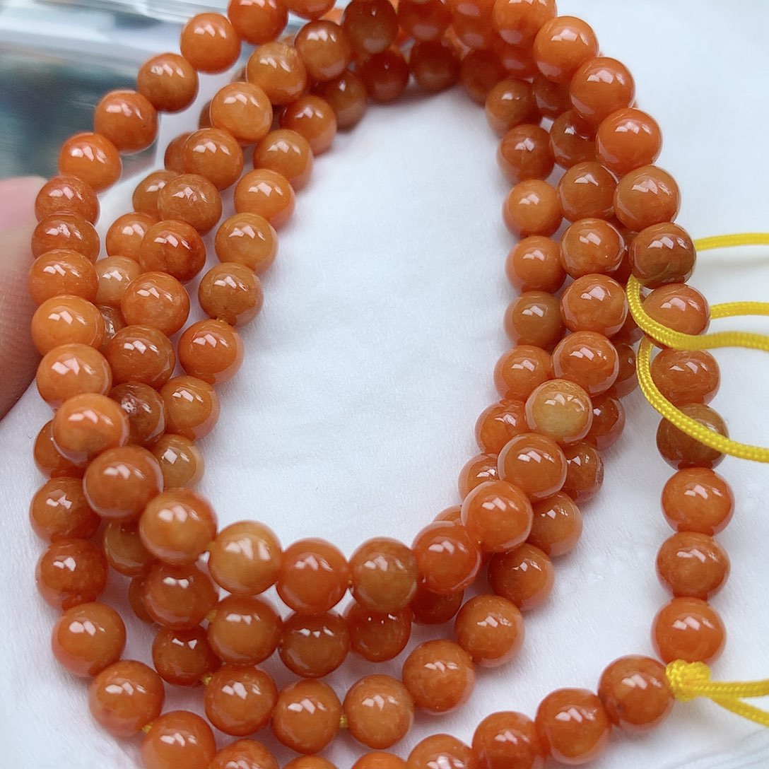 翡翠颈饰未镶嵌手串