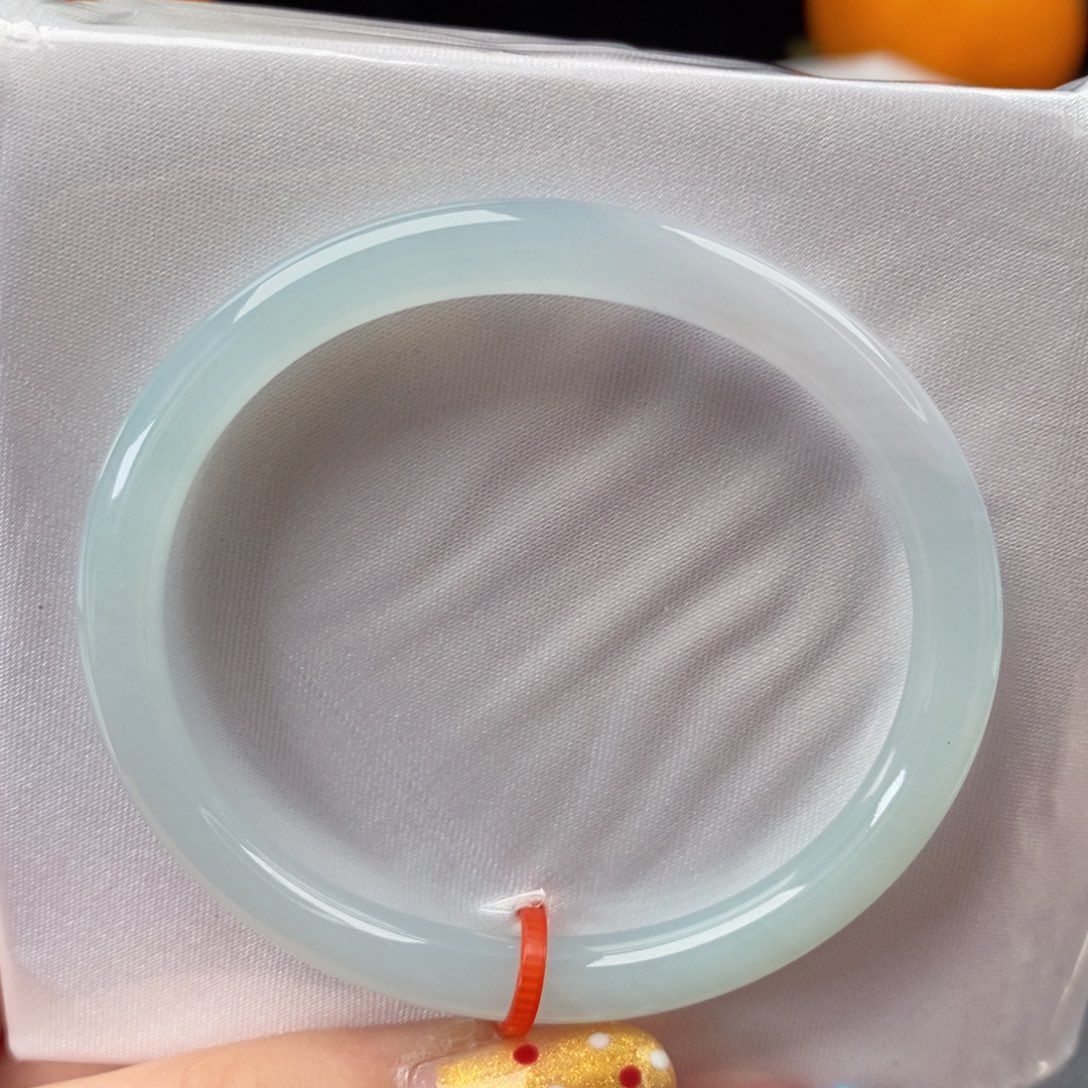 翡翠手镯未镶嵌52贵妃