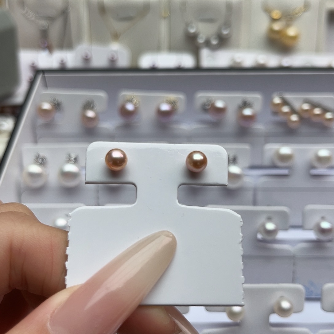 淡水珍珠耳饰未镶嵌