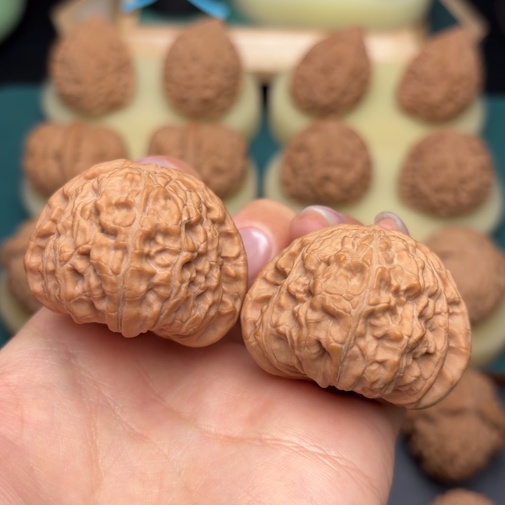 文玩核桃吊坠全品白狮子