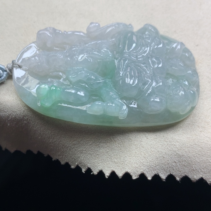 翡翠颈饰未镶嵌吊坠