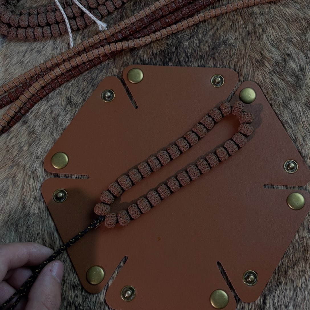 M***m吊坠金刚菩提老树王手持