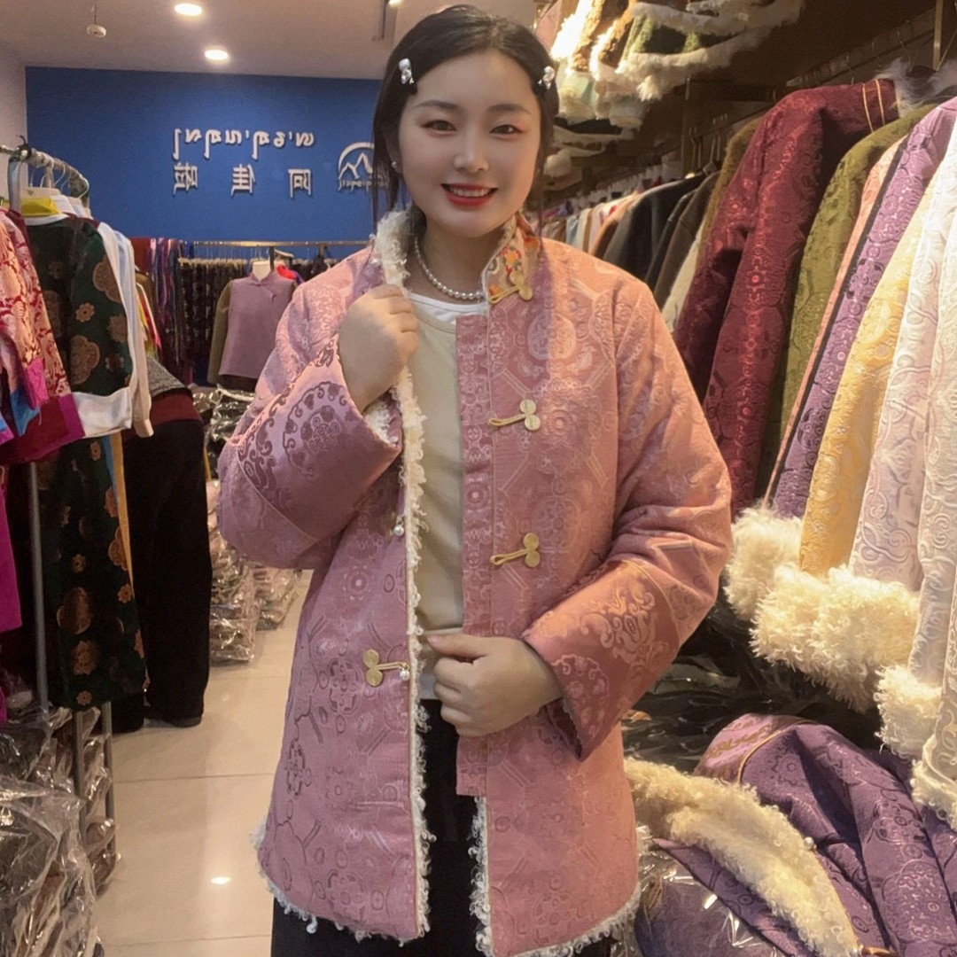 2025新款女士藏式中间开扣对颈外套