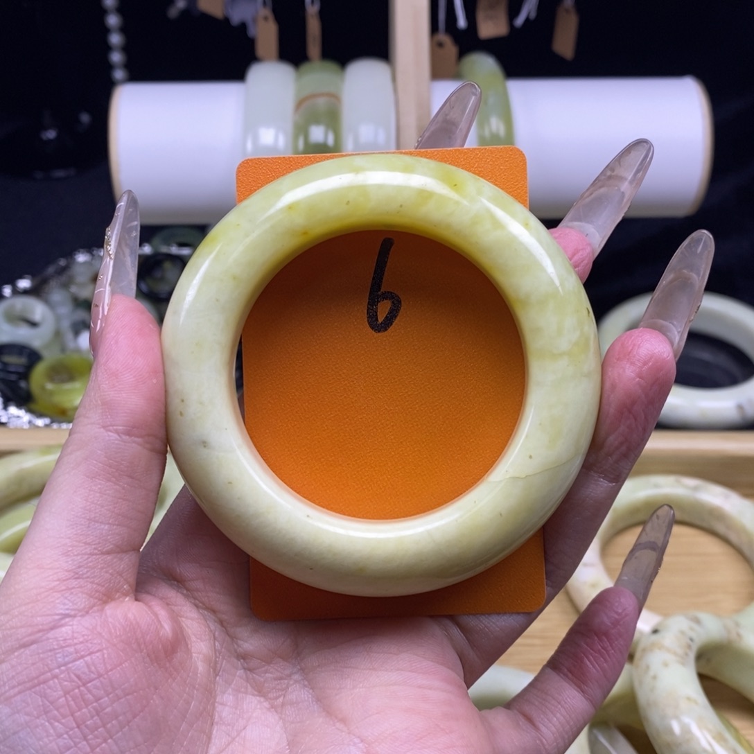 蛇纹石玉未镶嵌手镯52.1