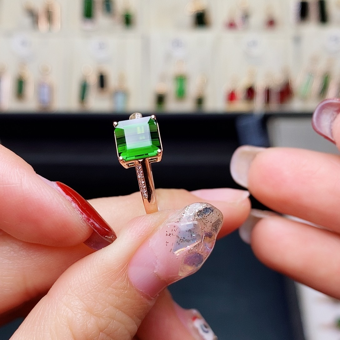 碧玺戒指碧玺18K金镶嵌?***雨